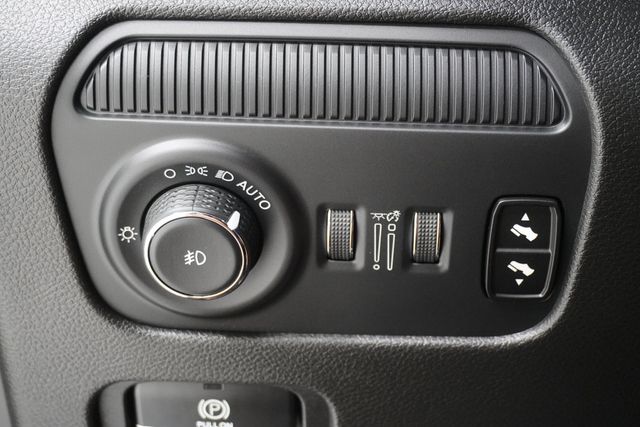 2024 Jeep Wagoneer Series II Carbide 4x4 - 22929810 - 23