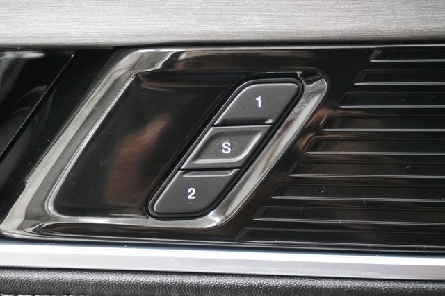 2024 Jeep Wagoneer Series II Carbide 4x4 - 22929810 - 25