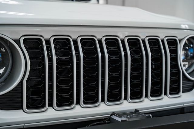2024 Jeep Wrangler Sahara - 22801334 - 10