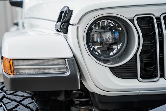 2024 Jeep Wrangler Sahara - 22801334 - 11