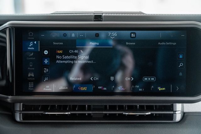 2024 Jeep Wrangler Sahara - 22801334 - 34