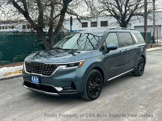 2024 Kia Carnival SX's photo