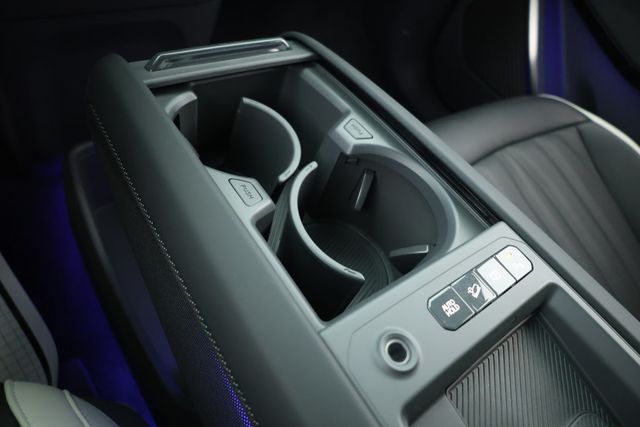 2024 Kia EV9 GT-Line AWD with 2nd Row VIP Relaxation Package - 22929333 - 13