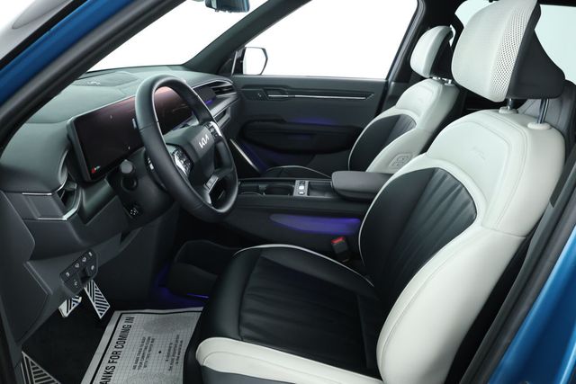 2024 Kia EV9 GT-Line AWD with 2nd Row VIP Relaxation Package - 22929333 - 16