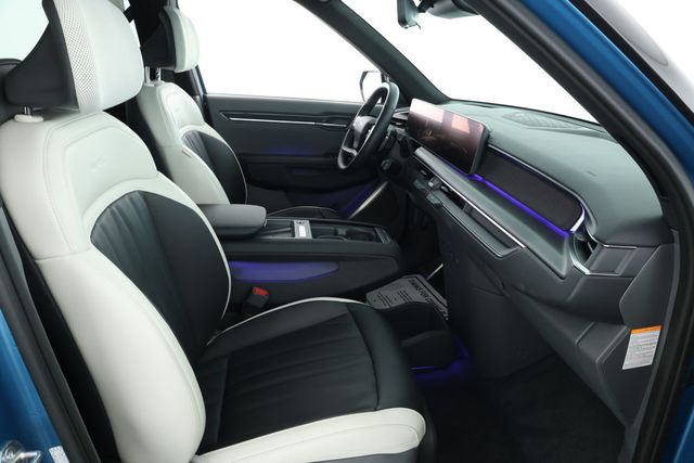 2024 Kia EV9 GT-Line AWD with 2nd Row VIP Relaxation Package - 22929333 - 21
