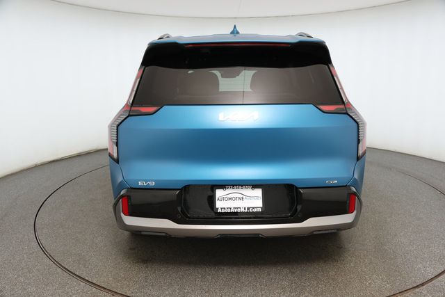 2024 Kia EV9 GT-Line AWD with 2nd Row VIP Relaxation Package - 22929333 - 4