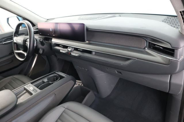 2024 Kia EV9 Land AWD with 2nd Row VIP Relaxation Package - 22859609 - 26