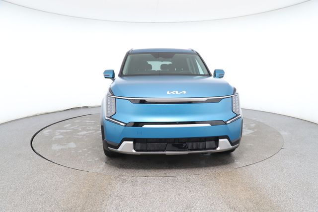 2024 Kia EV9 Land AWD with 2nd Row VIP Relaxation Package - 22859609 - 7