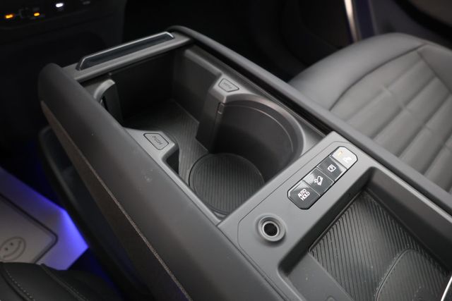 2024 Kia EV9 Land AWD with 2nd Row VIP Relaxation Package - 22870138 - 16
