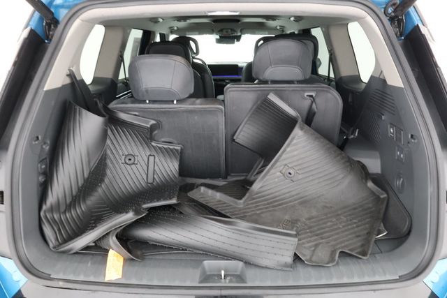 2024 Kia EV9 Land AWD with 2nd Row VIP Relaxation Package - 22870138 - 21