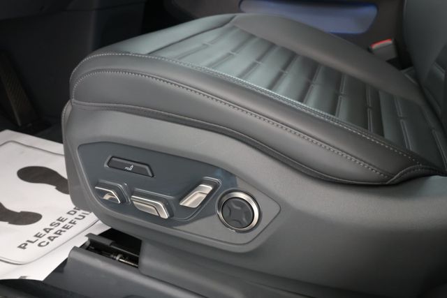 2024 Kia EV9 Land AWD with 2nd Row VIP Relaxation Package - 22874634 - 11