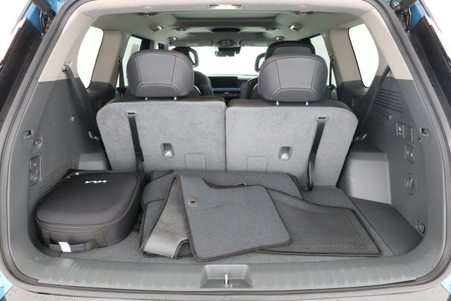 2024 Kia EV9 Land AWD with 2nd Row VIP Relaxation Package - 22874634 - 23