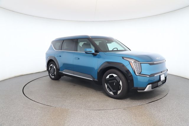 2024 Kia EV9 Land AWD with 2nd Row VIP Relaxation Package - 22874634 - 6
