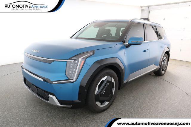 2024 Kia EV9 Land AWD with Towing Package - 22891681 - 0
