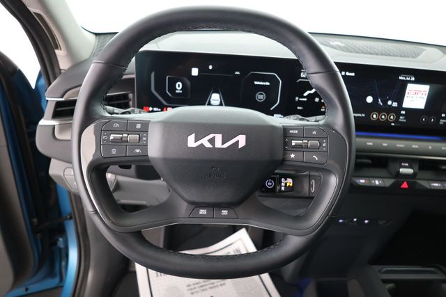 2024 Kia EV9 Land AWD with Towing Package - 22891681 - 10