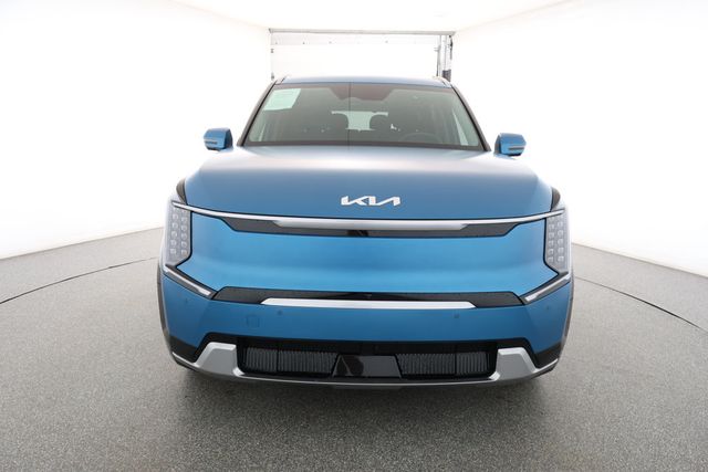 2024 Kia EV9 Land AWD with Towing Package - 22891681 - 1