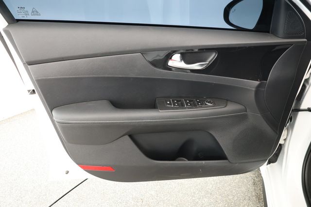 2024 Kia Forte GT-Line IVT - 22932045 - 7