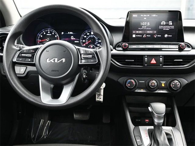 2024 Kia Forte LXS IVT - 22936333 - 13