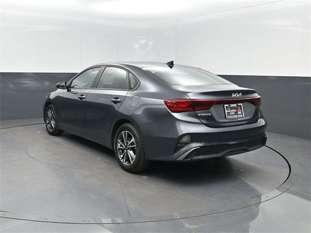 2024 Kia Forte LXS IVT - 22936333 - 2