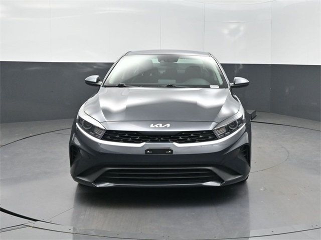 2024 Kia Forte LXS IVT - 22936333 - 30