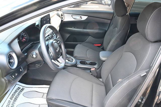 2024 Kia Forte LXS IVT with Technology Package - 22936746 - 18