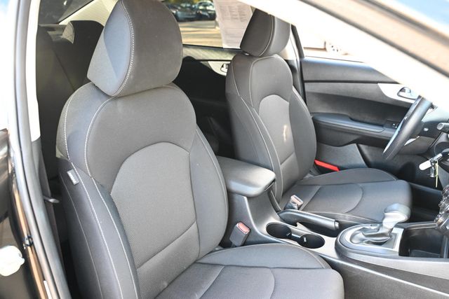 2024 Kia Forte LXS IVT with Technology Package - 22936746 - 21