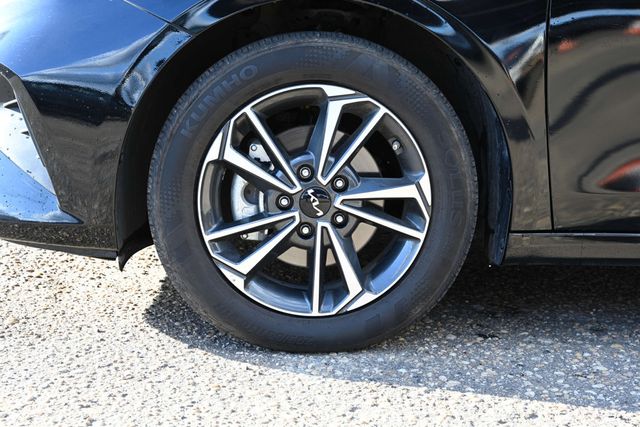 2024 Kia Forte LXS IVT with Technology Package - 22936746 - 8