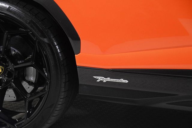 2024 Lamborghini Urus Performante AWD - 22398709 - 26