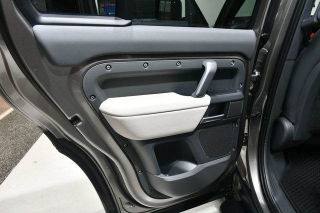 2024 Land Rover Defender 110 P400 X-Dynamic SE - 22931019 - 24