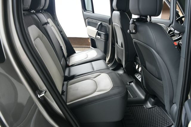 2024 Land Rover Defender 110 P400 X-Dynamic SE - 22931019 - 37