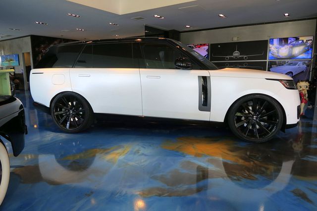2024 Land Rover Range Rover P615 SV LWB - 22365898 - 9