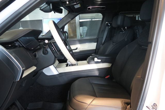2024 Land Rover Range Rover P615 SV LWB - 22365898 - 13