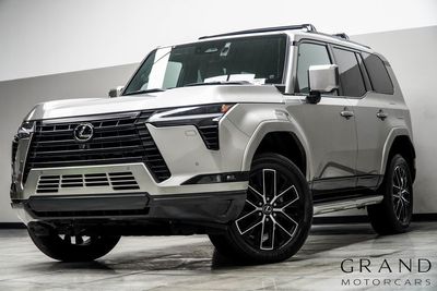 2024 Lexus GX Premium's photo