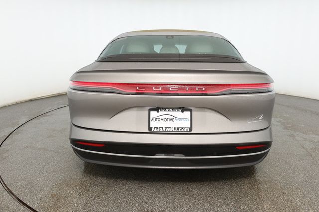 2024 Lucid Air Touring AWD with 19'' Aero Range Wheels (411-Mile Range) - 22930980 - 4