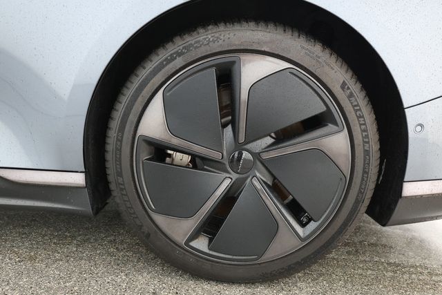 2024 Lucid Air Touring AWD with 20'' Aero Wheels - 22930982 - 6