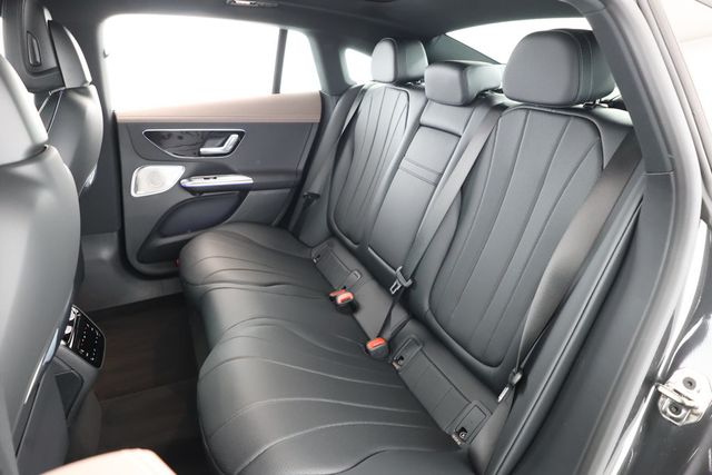 2024 Mercedes-Benz EQE EQE 350 4MATIC Sedan, Pinnacle w/ Nappa Leather & Driver Assist. - 22534254 - 19