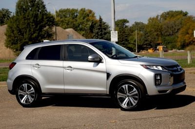 2024 Mitsubishi Outlander Sport - JA4ARUAU2RU002206
