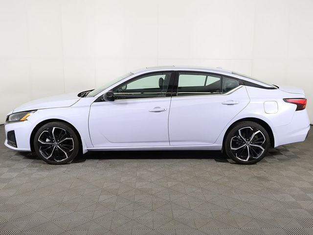 2024 Nissan Altima 2.5 SR AWD Sedan - 22918118 - 16