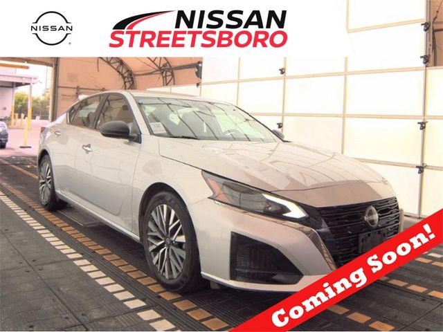 2024 Nissan Altima 2.5 SV Sedan - 22918685 - 0