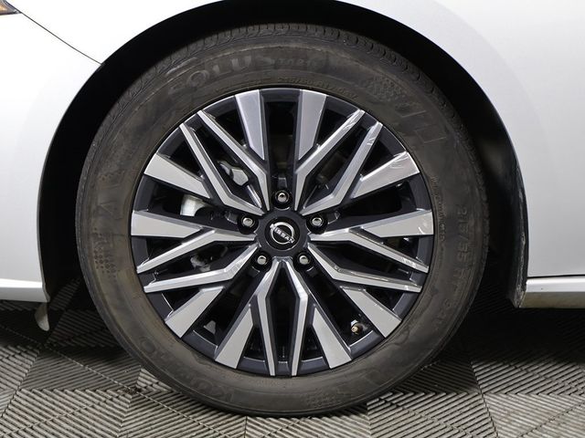 2024 Nissan Altima 2.5 SV Sedan - 22918685 - 17