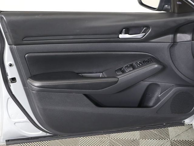 2024 Nissan Altima 2.5 SV Sedan - 22918685 - 18