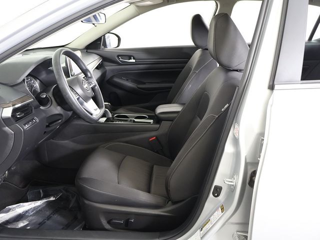 2024 Nissan Altima 2.5 SV Sedan - 22918685 - 24