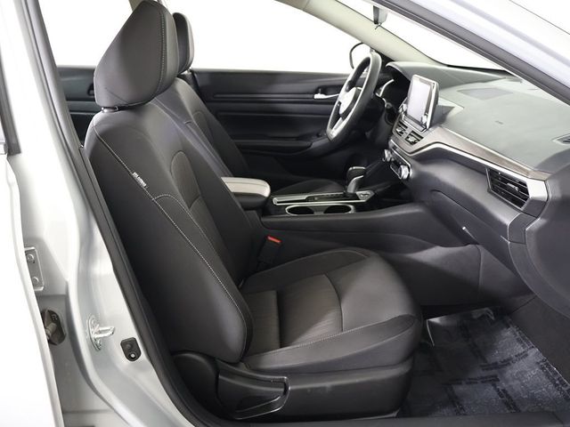2024 Nissan Altima 2.5 SV Sedan - 22918685 - 25
