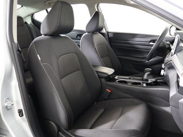 2024 Nissan Altima 2.5 SV Sedan - 22918685 - 27