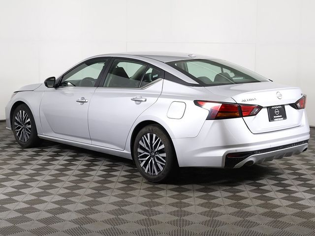 2024 Nissan Altima 2.5 SV Sedan - 22918685 - 5