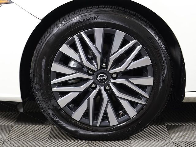 2024 Nissan Altima 2.5 SV Sedan - 22926635 - 17