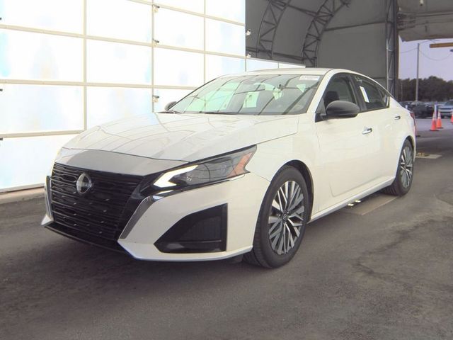 2024 Nissan Altima 2.5 SV Sedan - 22926635 - 1