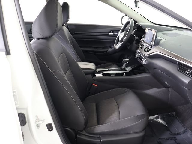 2024 Nissan Altima 2.5 SV Sedan - 22926635 - 27