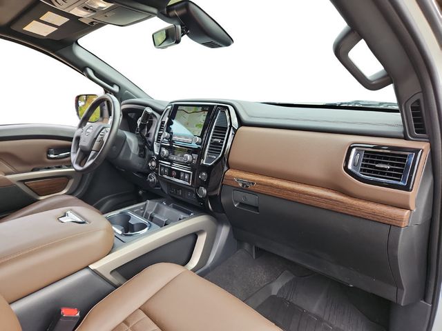 2024 Nissan Titan 4x4 Crew Cab Platinum Reserve with Moonroof & Utility Packages - 22934182 - 18