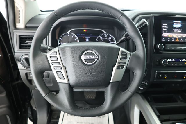 2024 Nissan Titan 4x4 Crew Cab SV with Convenience & Accessory Utility Packages - 22921325 - 10